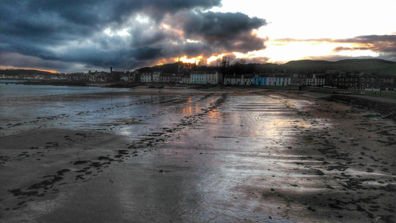 Beside The Bay Apartamento Millport Exterior foto