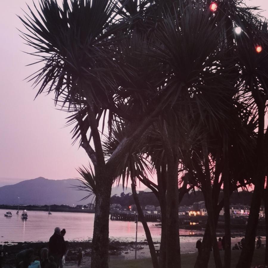 Beside The Bay Apartamento Millport Exterior foto